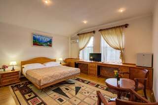Отели типа «постель и завтрак» ABK Boutique Hotel Бишкек Двухместный номер с 1 кроватью и собственной ванной комнатой-7